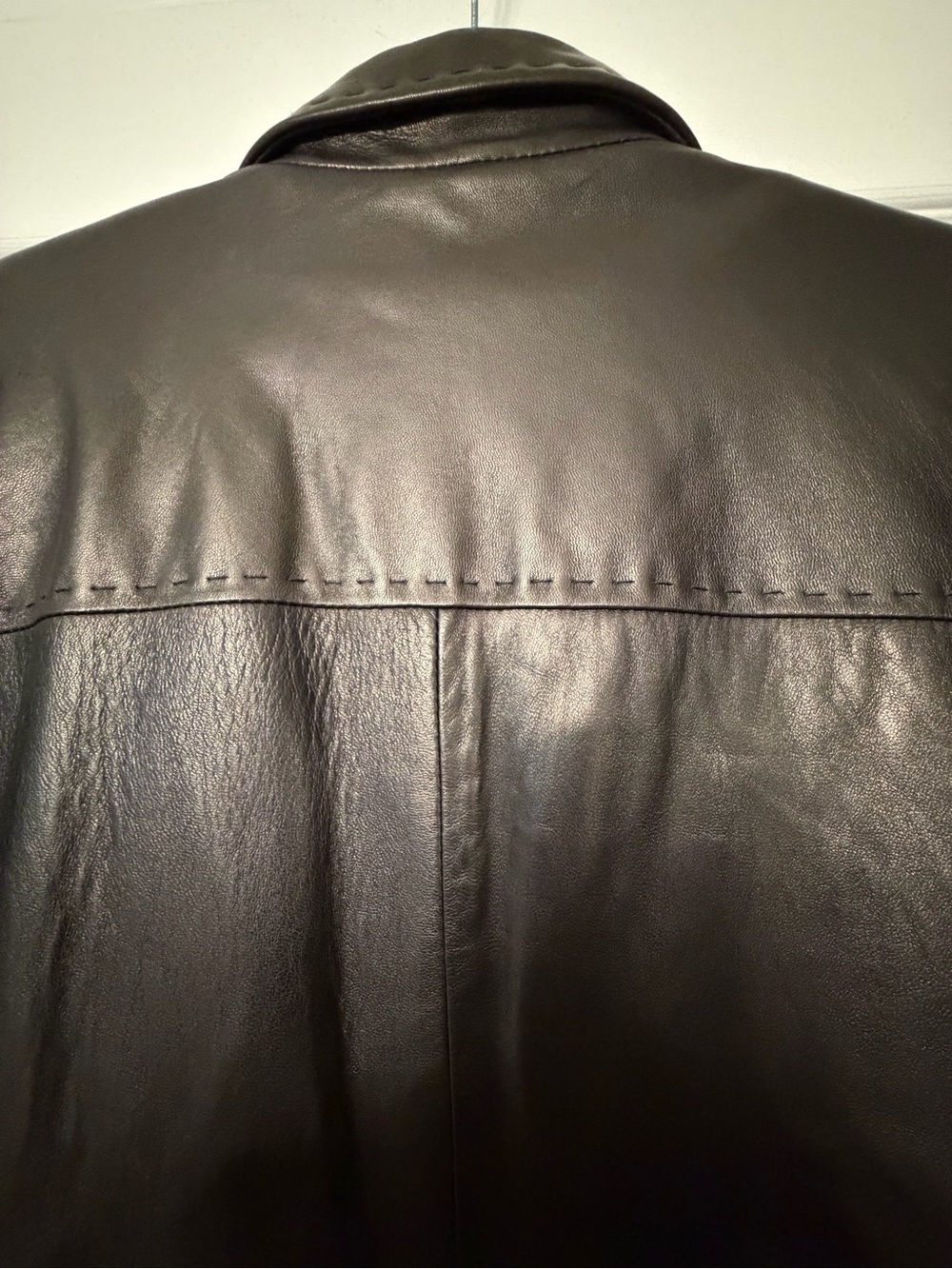 Danier Deep Brown Leather Notch-Lapel Blazer - Picture 4 of 15